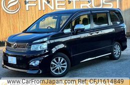 toyota voxy 2012 CFJ1614849