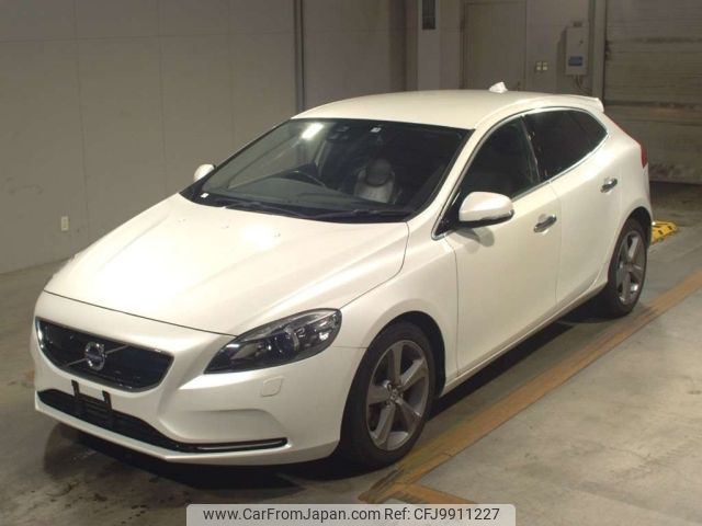 volvo v40 2013 -VOLVO--Volvo V40 MB4164T-XV1MV485BE2092072---VOLVO--Volvo V40 MB4164T-XV1MV485BE2092072- image 1