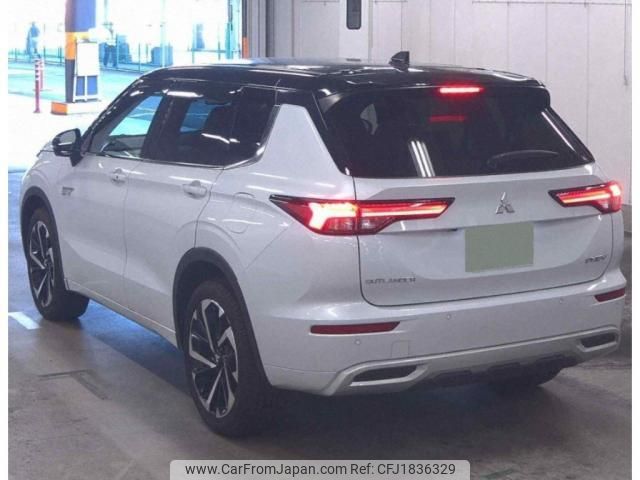 mitsubishi outlander-phev 2022 CFJ1836329 image 2