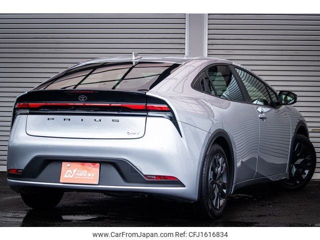 toyota prius 2024 CFJ1616834 image 2