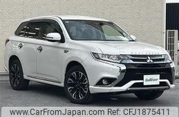 mitsubishi outlander-phev 2017 CFJ1875411