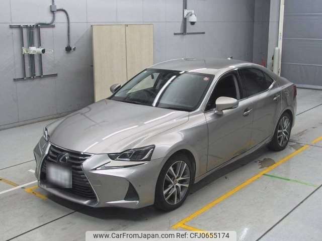 lexus is 2016 CFJ0655174 image 1