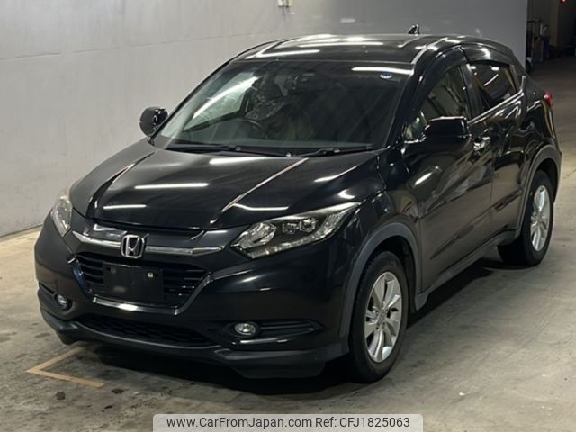 honda vezel 2014 CFJ1825063 image 1
