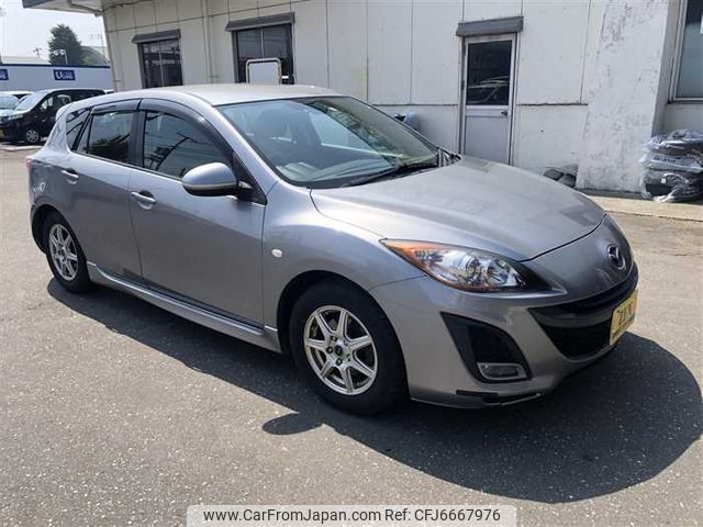 Mazda axela 2011