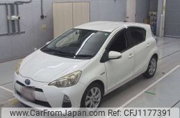 toyota aqua 2013 -TOYOTA--AQUA NHP10-2215520---TOYOTA--AQUA NHP10-2215520-