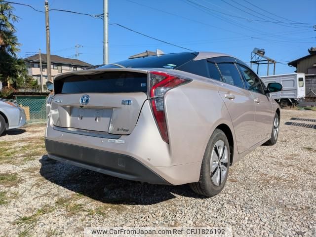 toyota prius 2016 CFJ1826192 image 2