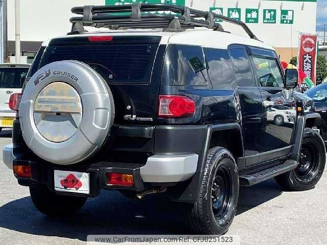 toyota fj-cruiser 2011 504928-924585 image 2