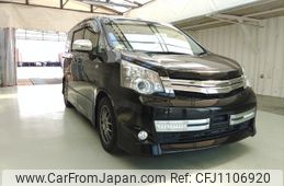 toyota noah 2012 ENHANCEAUTO_1_ea299269