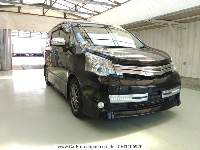 toyota noah 2012 ENHANCEAUTO_1_ea299269 image 1
