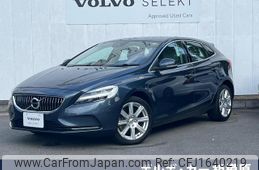 volvo v40 2017 CFJ1640219
