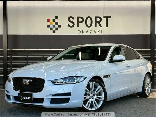 jaguar xe 2017 CFJ1819431 image 1