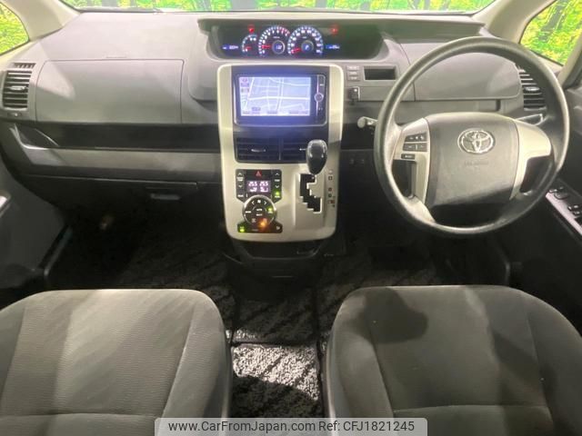toyota voxy 2013 CFJ1821245 image 2