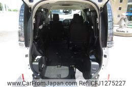 toyota voxy 2015 GOO_JP_700056043930250609002