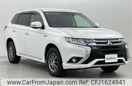mitsubishi outlander-phev 2017 CFJ1624941