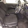 toyota noah 2015 CFJ1865707 image 6
