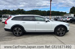 others v90 2017 CFJ1871490