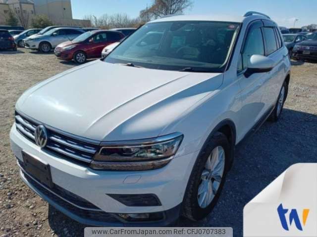 volkswagen tiguan 2018 -VOLKSWAGEN--VW Tiguan LDA-5NDFGF--WVGZZZ5NZKW813196---VOLKSWAGEN--VW Tiguan LDA-5NDFGF--WVGZZZ5NZKW813196- image 1