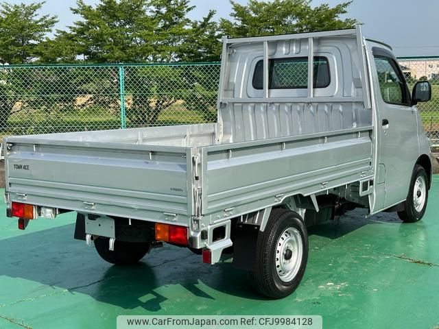 toyota townace-truck 2013 GOO_NET_EXCHANGE_0403635A30240708W001 image 2