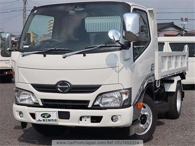hino dutro 2017 CFJ1693324 image 2