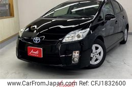 toyota prius 2011 CFJ1832600
