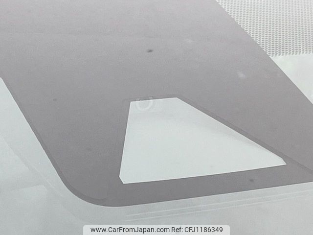 toyota aqua 2022 -TOYOTA--AQUA 6AA-MXPK11--MXPK11-2073481---TOYOTA--AQUA 6AA-MXPK11--MXPK11-2073481- image 2