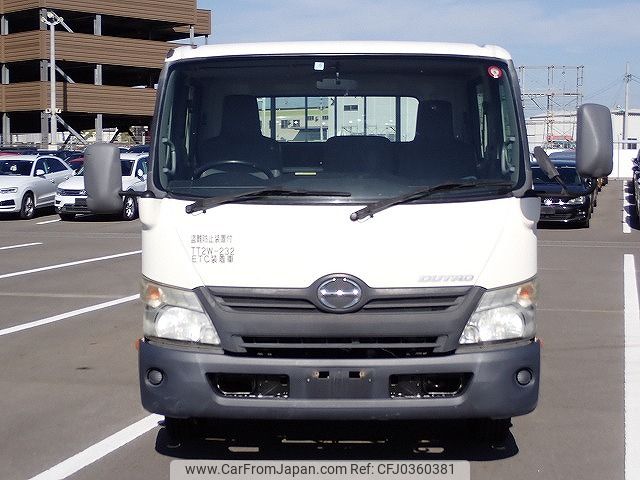 hino dutro 2011 24121806 image 2