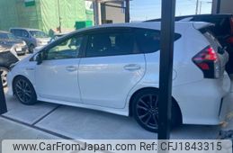 toyota prius-α 2015 CFJ1843315
