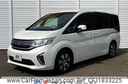 honda stepwagon 2017 CFJ1833225
