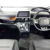 toyota sienta 2018 504928-926574 image 1