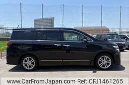 nissan elgrand 2012 NIKYO_PF27370