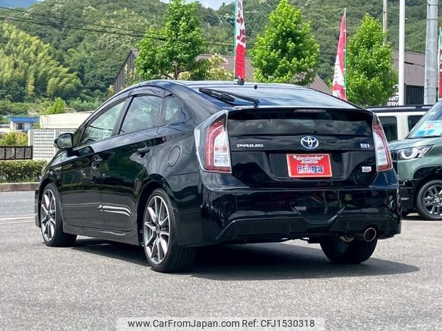 toyota prius 2013 CFJ1530318 image 2