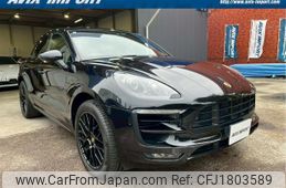 porsche macan 2018 CFJ1803589