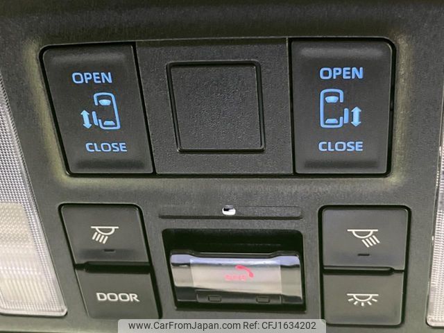 toyota voxy 2022 CFJ1634202 image 2