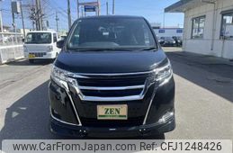 toyota esquire 2018 769235-250324132636