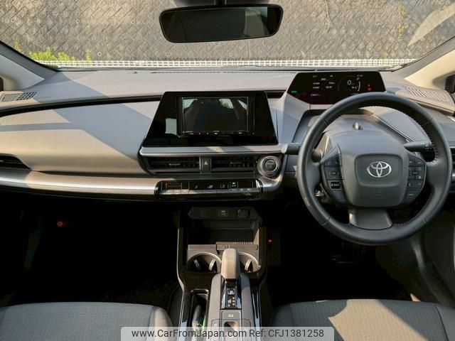 toyota prius 2023 quick_quick_6AA-ZVW60_ZVW60-4004135 image 2