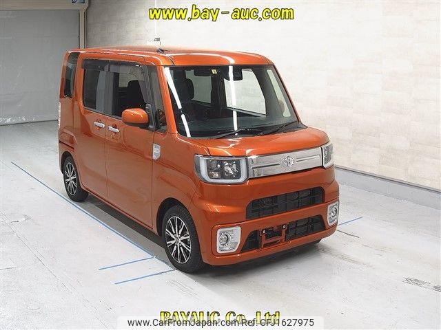 toyota pixis-mega 2020 CFJ1627975 image 1