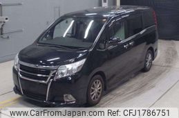 toyota esquire 2015 CFJ1786751