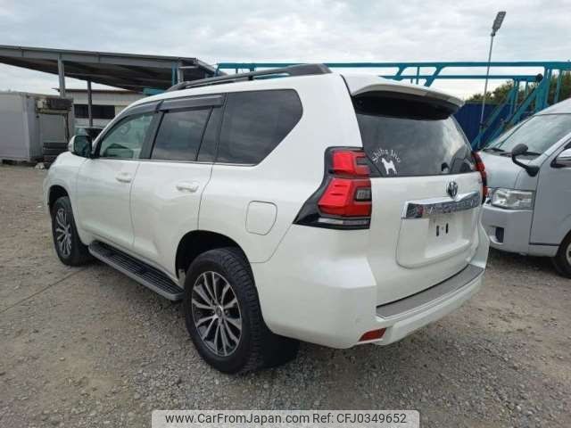 toyota land-cruiser-prado 2017 -TOYOTA--Land Cruiser Prado LDA-GDJ151W--GDJ151-0005456---TOYOTA--Land Cruiser Prado LDA-GDJ151W--GDJ151-0005456- image 2