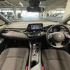 toyota c-hr 2017 quick_quick_DAA-ZYX10_ZYX10-2055373 image 2