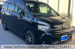toyota voxy 2010 CFJ1564631