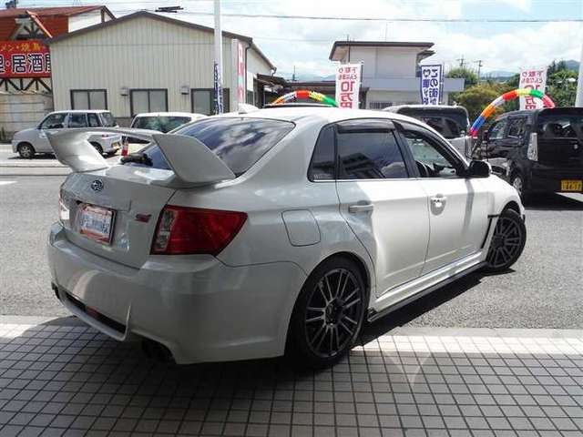 subaru impreza-wrx-sti 2011 683103-203-1234762 image 1