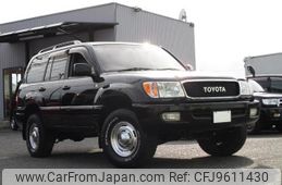 toyota land-cruiser-100 2001 GOO_JP_700070616130240322001