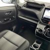 toyota voxy 2020 CFJ1057627 image 24