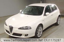 alfa-romeo 147 2005 -ALFA ROMEO--Alfa Romeo 147 937BXB-ZAR93700003294890---ALFA ROMEO--Alfa Romeo 147 937BXB-ZAR93700003294890-