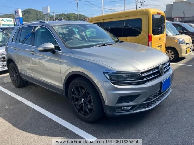 volkswagen tiguan 2018 CFJ1836504 image 2