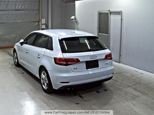 audi a3 2018 -AUDI--Audi A3 8VCXS-WAUZZZ8V1JA077437---AUDI--Audi A3 8VCXS-WAUZZZ8V1JA077437- image 2