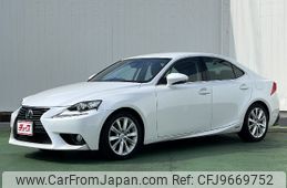 lexus is 2014 CFJ9669752
