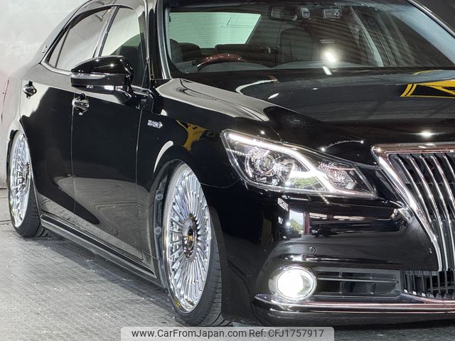 toyota crown-majesta 2013 CFJ1757917 image 1