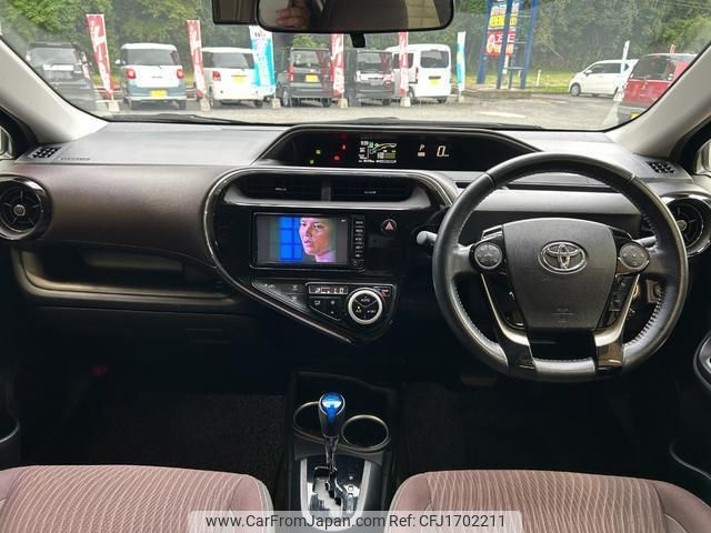 toyota aqua 2017 CFJ1702211 image 2