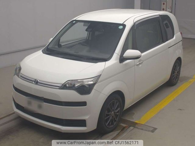 toyota spade 2017 CFJ1562171 image 1